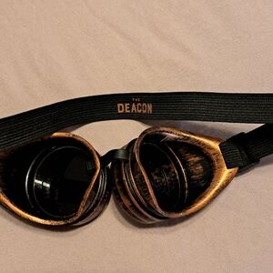 The Deacon Scotland Brushed Bronze Logo Box